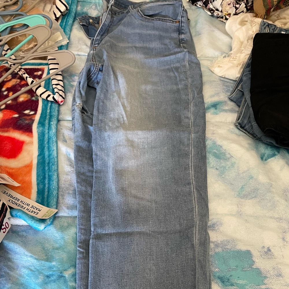 Straight leg capris